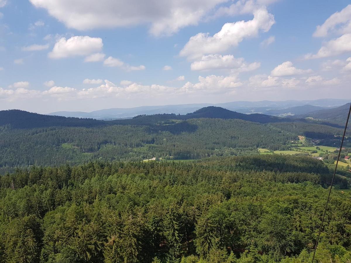 Am Kirchberg Apartment