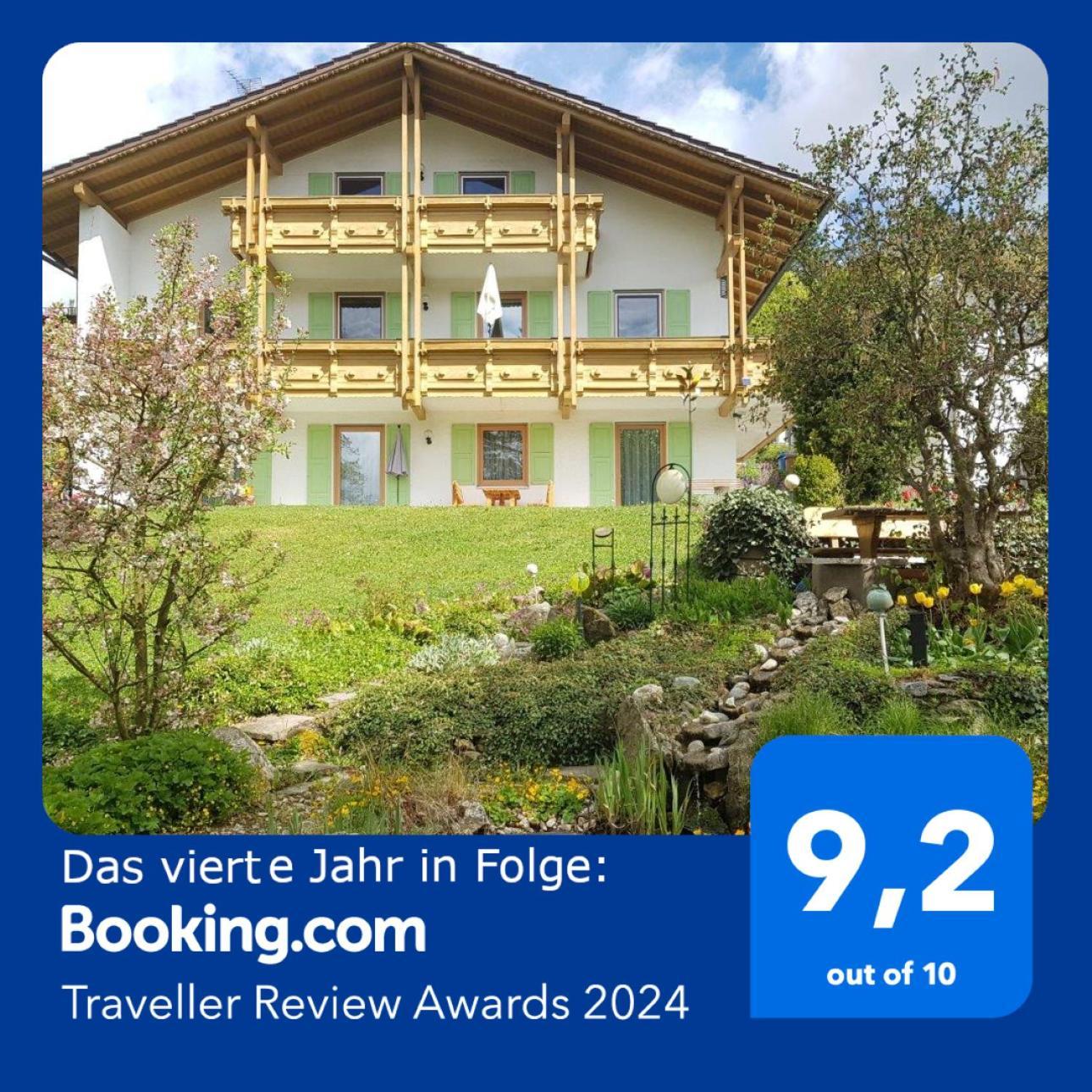 Am Kirchberg Apartment